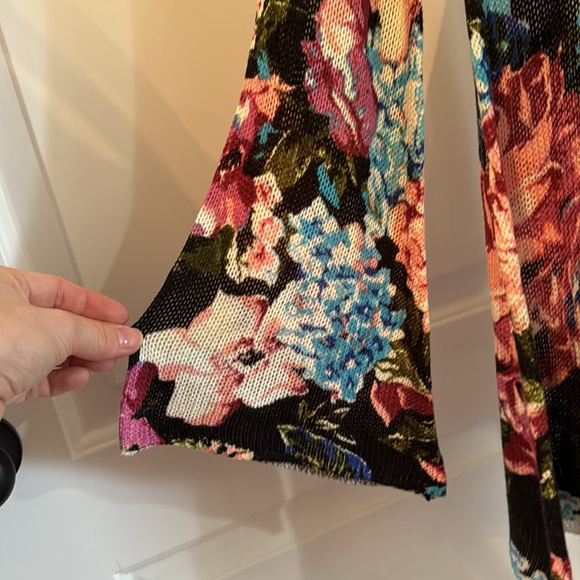 SHOW ME YOUR MUMU MELLOW FLORAL FESTIBELL BELLE SLEEVE SWEATER - Picture 8 of 9